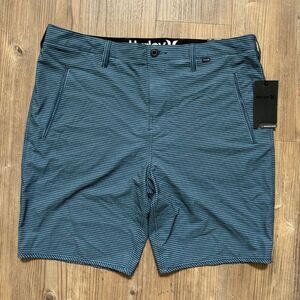 NWT Hurley - Mens Shorts Bennett Walkshort Blue - Size 38